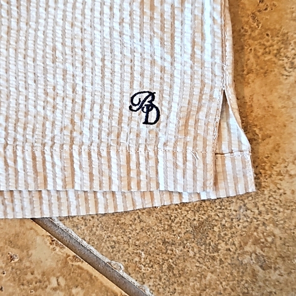 Seersucker Tan and White Striped Shorts - Picture 5 of 6